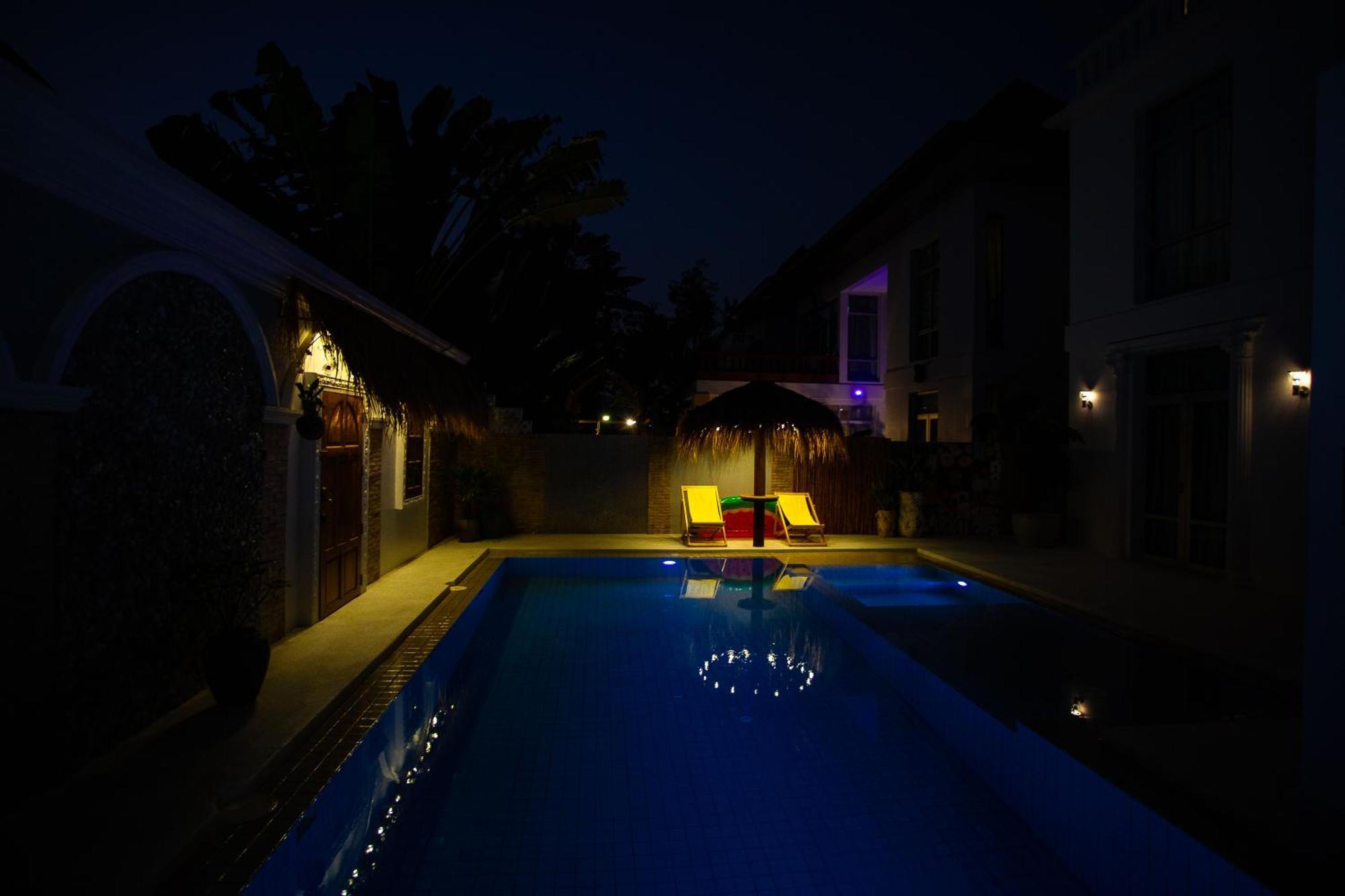Nagawari Art Maldives Pattaya Villa На Джомтьен Экстерьер фото
