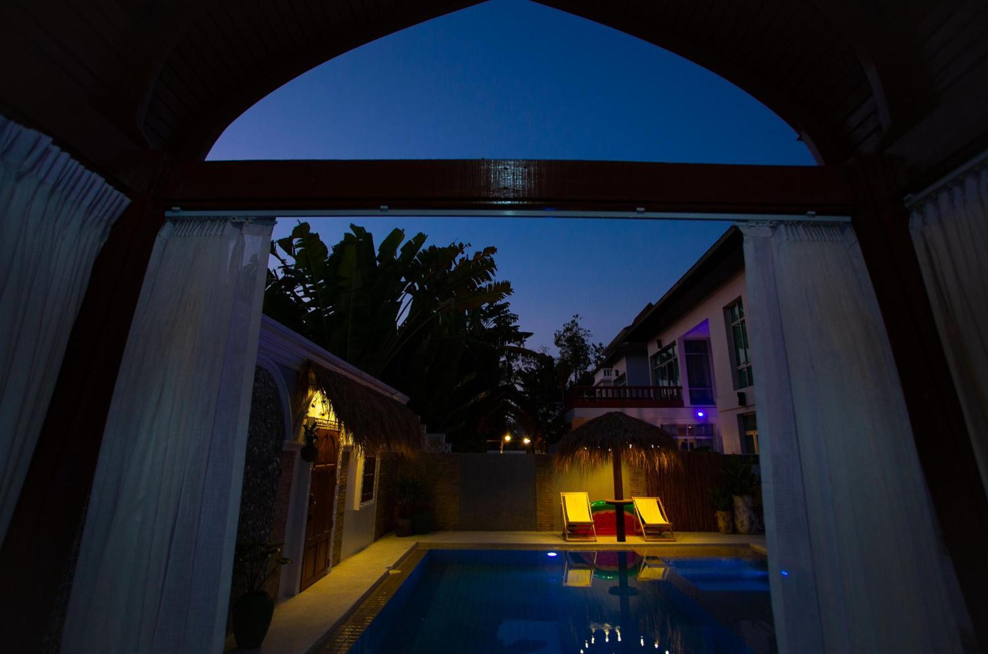 Nagawari Art Maldives Pattaya Villa На Джомтьен Экстерьер фото